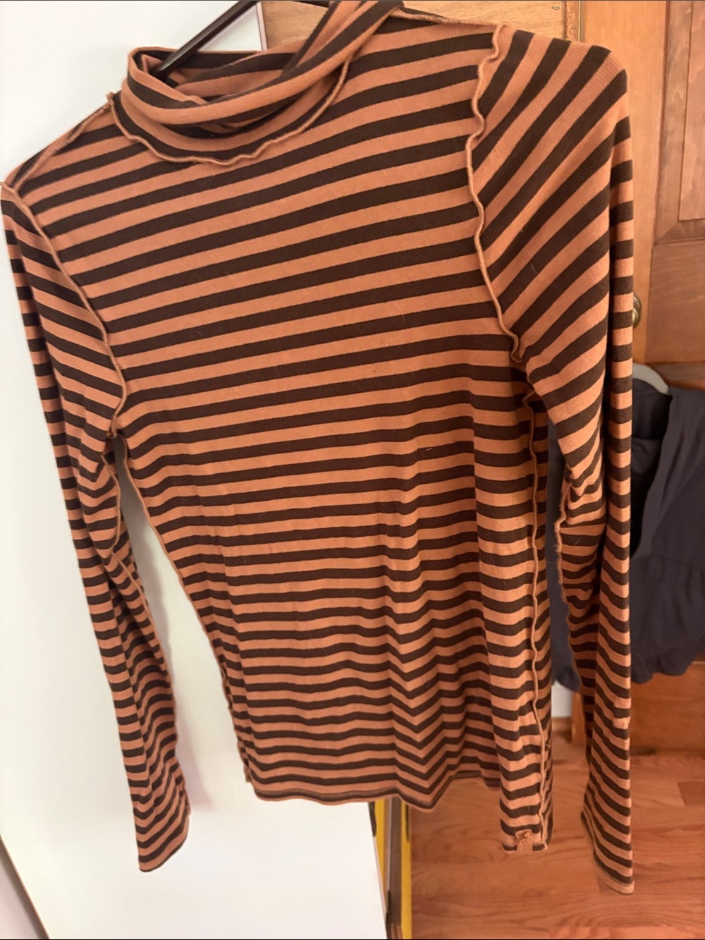 Free People Brown & black Mike neck